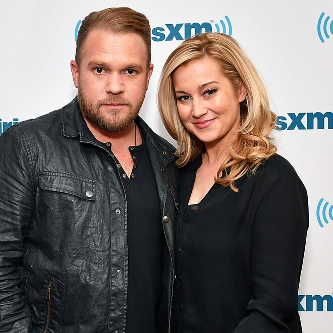 Kellie Pickler's Husband Kyle Jacobs Dies by Apparent Suicide at 49 Kellie Pickler's Husband Kyle Jacobs Dies by Apparent Suicide at 49